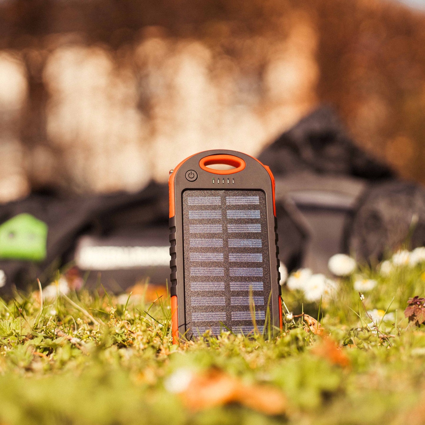 Solar Powerbank Premium - charge your devices everywhere - test winner